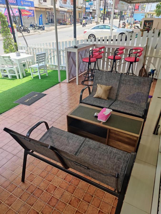 Cafe Nana Hotel Nong Prue Exterior photo