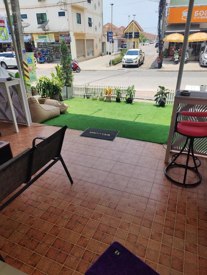 Cafe Nana Hotel Nong Prue Exterior photo